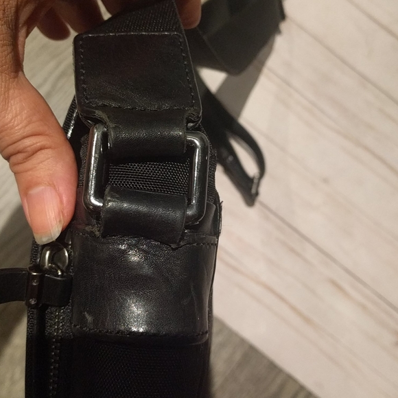 🍀Black nylon messager bag by Michael Kors 🍀🍀 - Picture 11 of 14